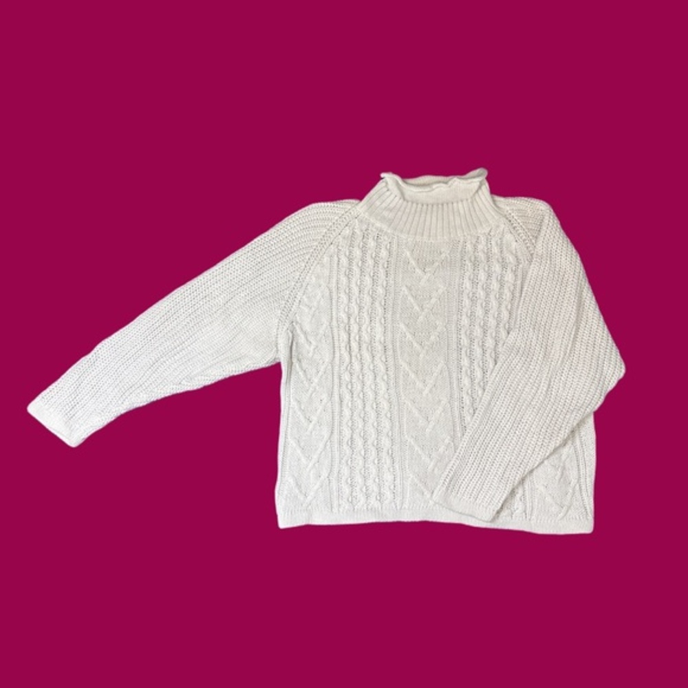 ⭐️ One Step Ahead Cream Turtleneck Sweater- size Large